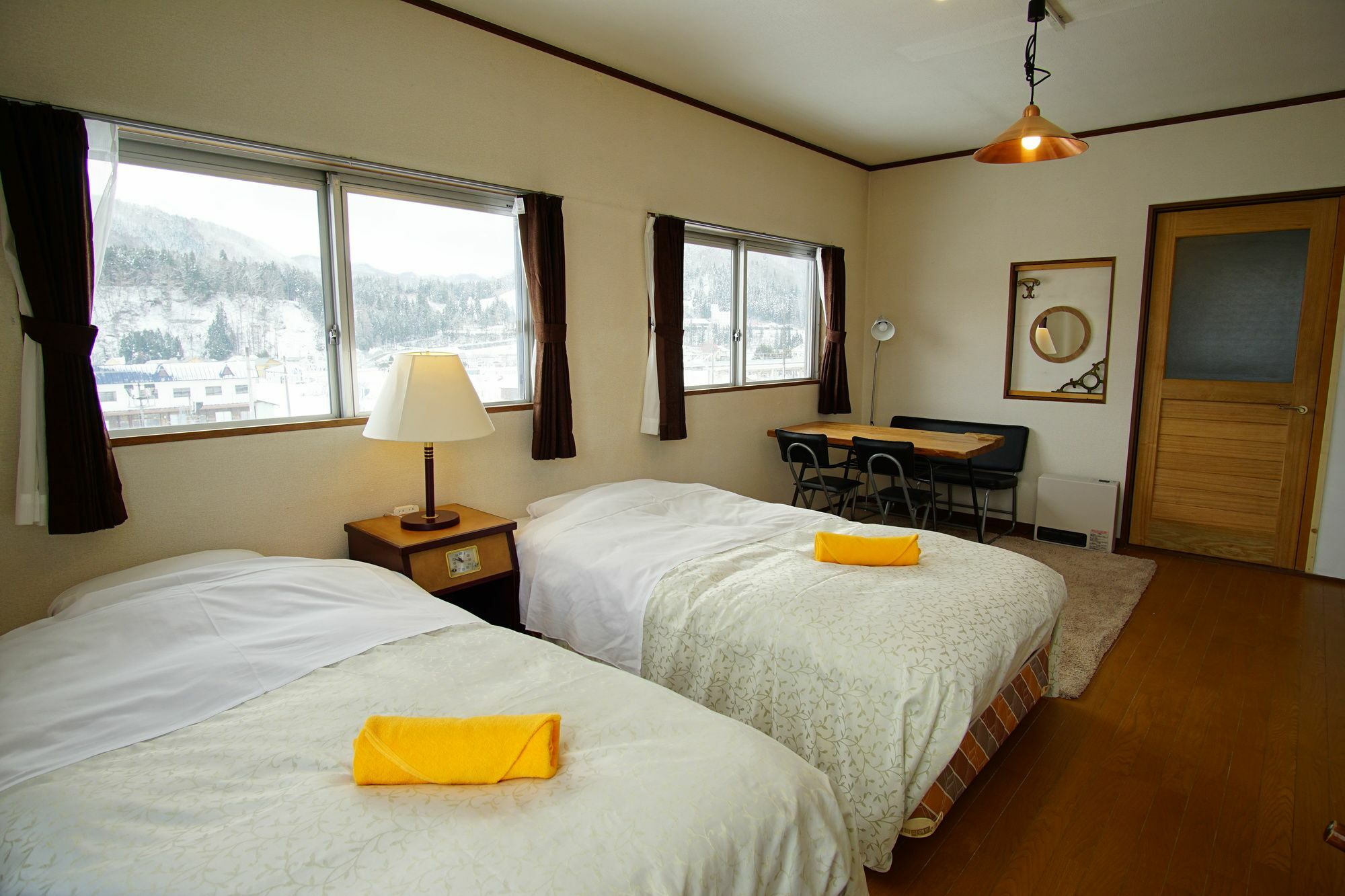 Hakuba Station Guesthouse En Exterior photo